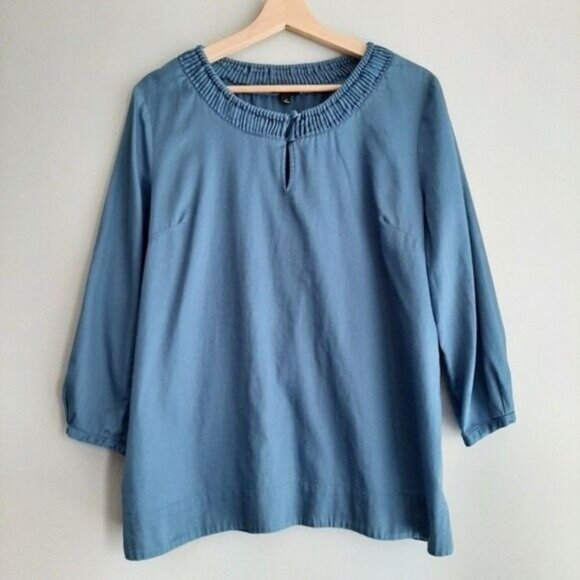 TALBOTS 100% Cotton Light Scoop Neck Blouse Blue Sz L - Picture 2 of 7